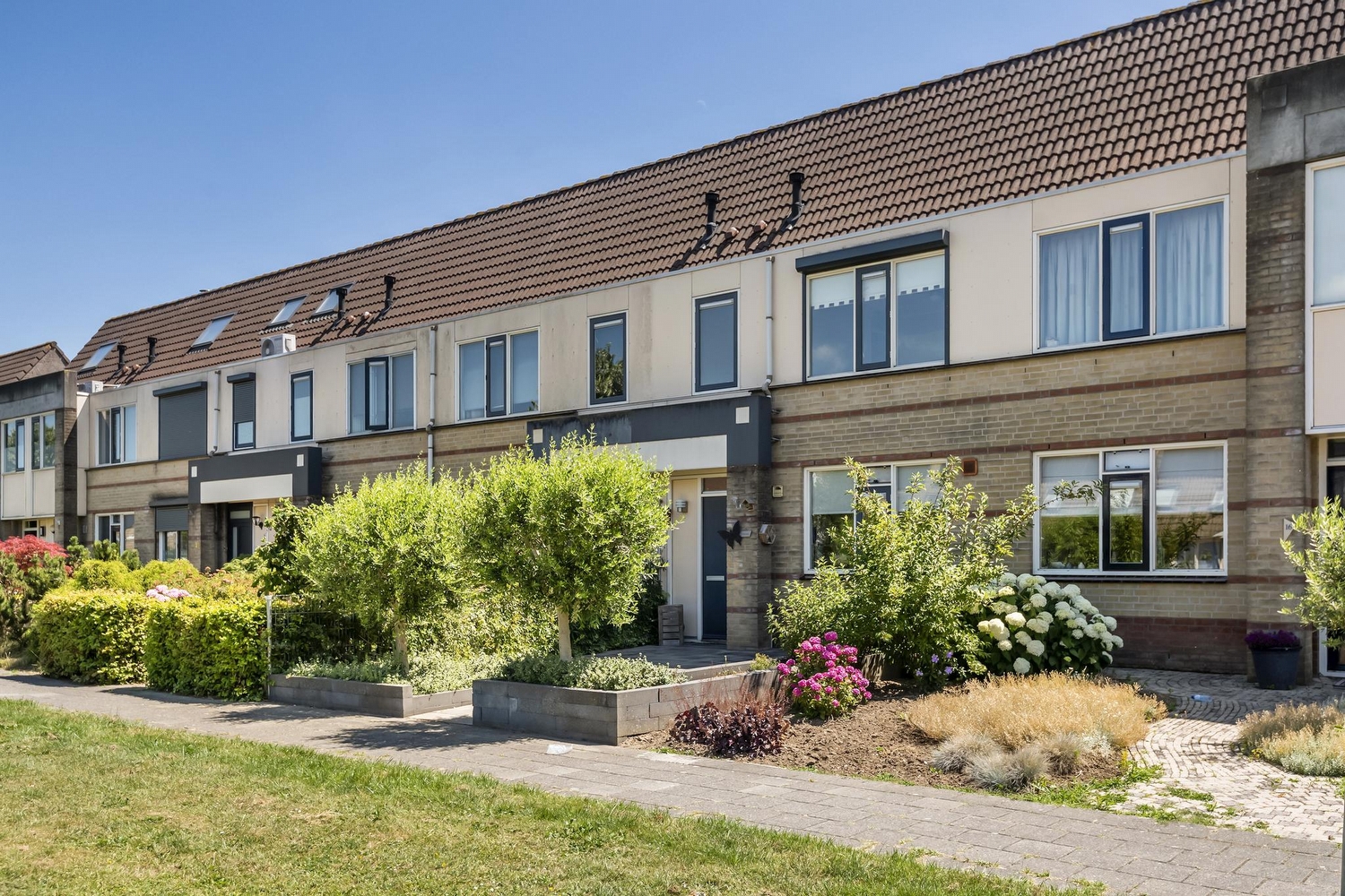 Ereprijs 18, Tiel