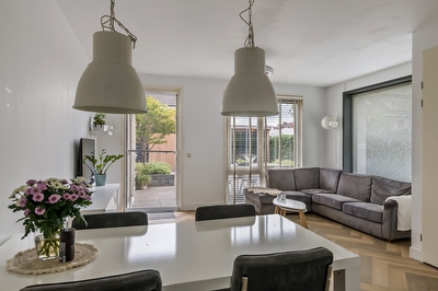 Aardbeivlinder 112, Tiel