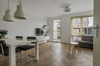 Aardbeivlinder 112, Tiel