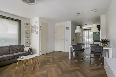 Aardbeivlinder 112, Tiel