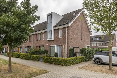 Aardbeivlinder 112, Tiel