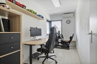 Aardbeivlinder 46, Tiel