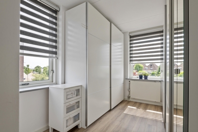 Akelei 26, Tiel