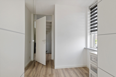 Akelei 26, Tiel