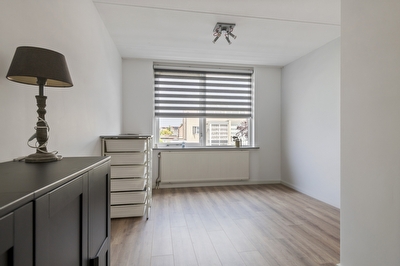 Akelei 26, Tiel