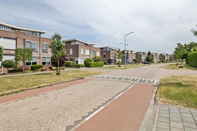 Akelei 26, Tiel
