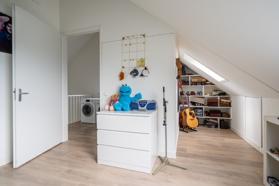 Bruine Eikenpage 60, Tiel