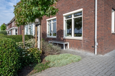 Bruine Eikenpage 60, Tiel