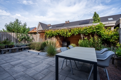 Bruine Eikenpage 60, Tiel