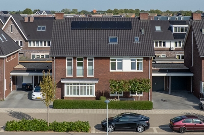 Bruine Eikenpage 60, Tiel