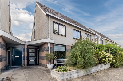 Dijkmanzoet 84, Tiel