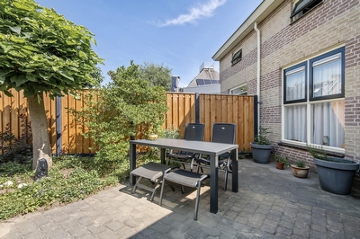 F.J. Ebbensstraat 24, Tiel