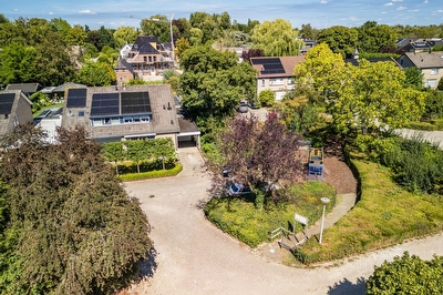 Fruitplein 7, Beneden-Leeuwen