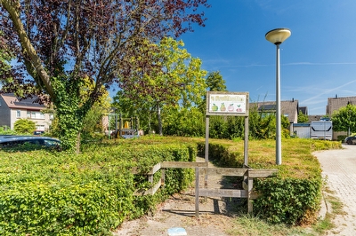 Fruitplein 7, Beneden-Leeuwen