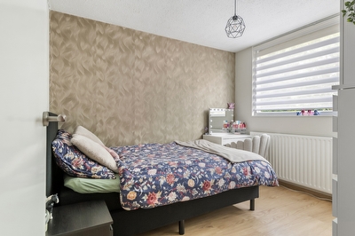 Gallencamp 28, Tiel