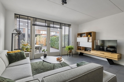 Gentiaanblauwtje 11, Tiel