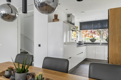 Gentiaanblauwtje 11, Tiel