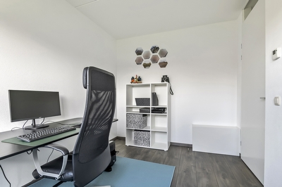 Gentiaanblauwtje 11, Tiel