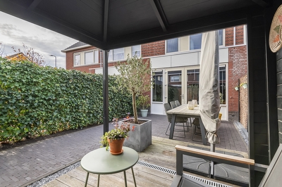 Gentiaanblauwtje 11, Tiel