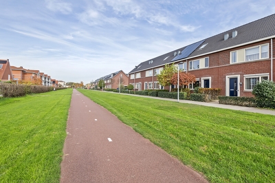 Gentiaanblauwtje 11, Tiel