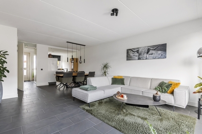 Gentiaanblauwtje 11, Tiel