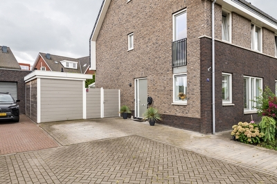 Grote Vuurvlinder 14, Tiel