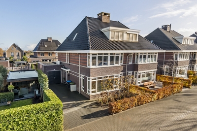 Grote Vuurvlinder 25, Tiel