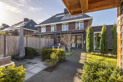 Grote Vuurvlinder 25, Tiel