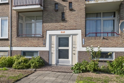 Hertog Arnoldstraat 54, Tiel