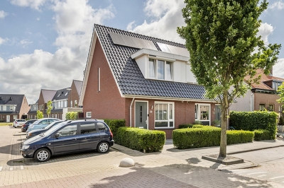 Hogeweidseweg 58, Tiel