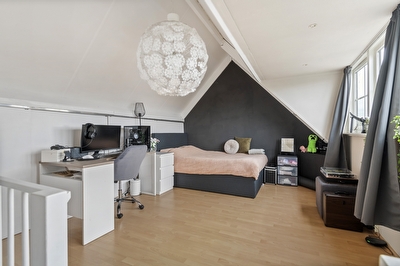 Notarisappel 146, Tiel