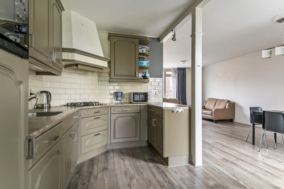 Ottenhofstat 36, Kerk-Avezaath