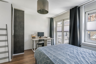Plein 16, Tiel