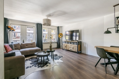 Plein 16, Tiel
