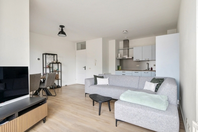 Plein 38 24, Tiel