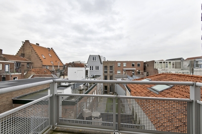 Plein 38 24, Tiel