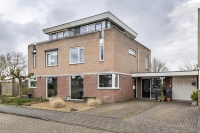 Schilfgaarde 28, Tiel