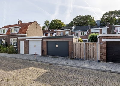 St. Walburgbuitensingel 42, Tiel