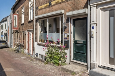 Tolhuiswal 1, Tiel