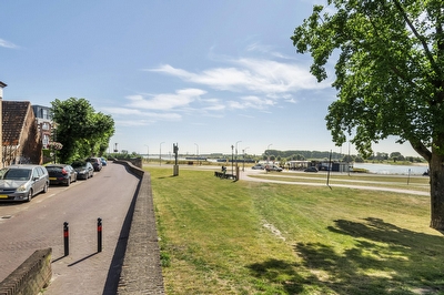 Tolhuiswal 1, Tiel
