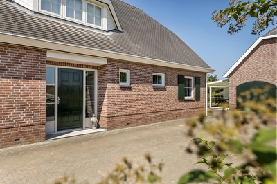 Waalbandijk 65, Ophemert