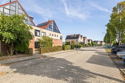 Zonnedauw 169, Tiel