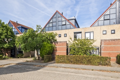 Zonnedauw 169, Tiel