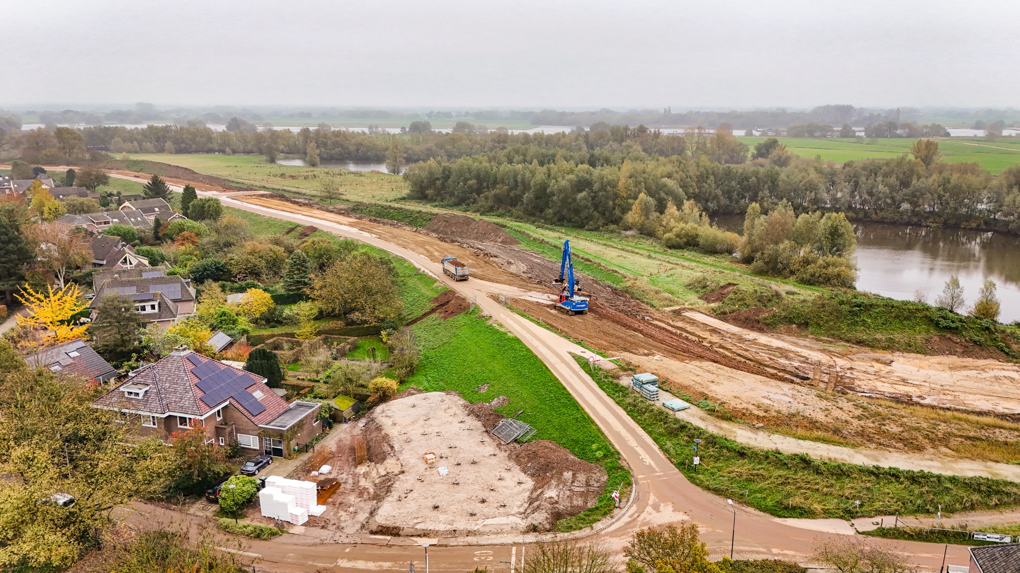 Twee-onder-één-kap te koop: Molenstraat 2AWAALHOF, Ophemert
